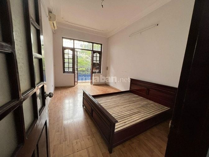 Cho thuê nhà nguyên căn 5 tầng, 6 ngủ, 5WC phố Hoàng Sâm ,Cầu Giấy