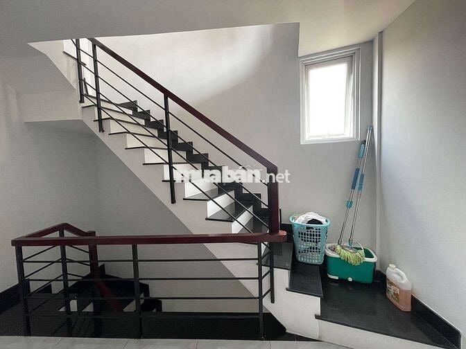 Nhà Đẹp 3 Tầng, Hẻm 5M Đường Phan Huy Ích, Tân Bình, 3PN, Giá 5,7Tỷ.