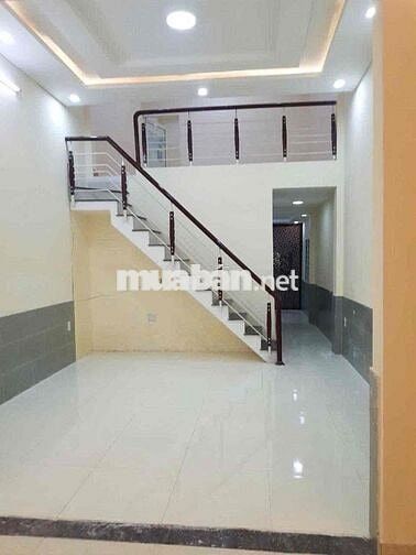 Cho thuê nhà kiệt oto Trưng Nữ Vương gần Chợ Mới