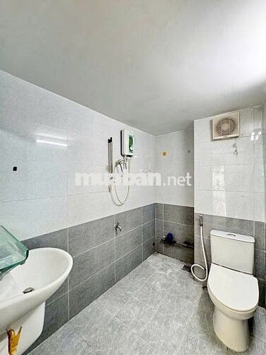 CHO THUÊ MẶT BẰNG 35M2 Ở LẠI ĐƯỢC KINH DOANH NGAY NGÃ TƯ BẢY HIỀN 