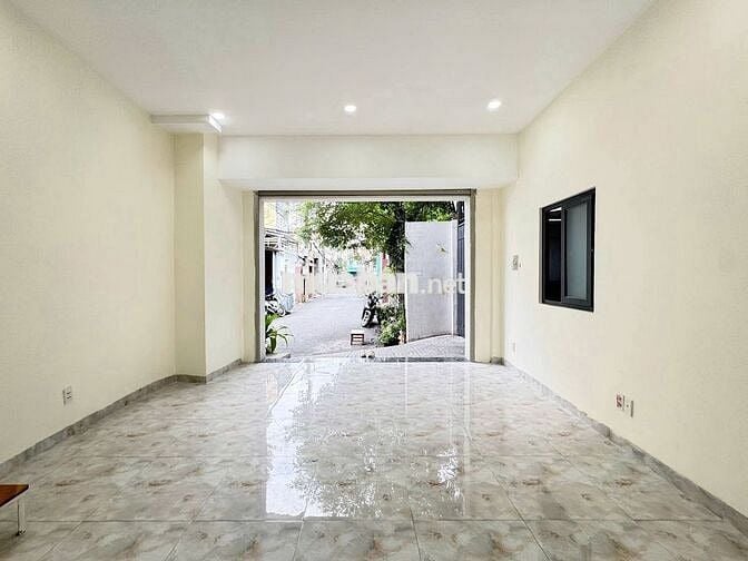 CHO THUÊ MẶT BẰNG 35M2 Ở LẠI ĐƯỢC KINH DOANH NGAY NGÃ TƯ BẢY HIỀN 