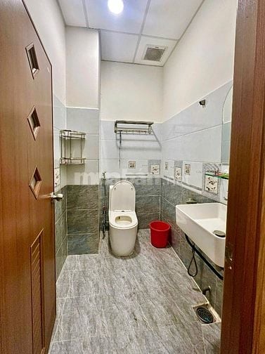 Nhà 4x13m 1 trệt 3 lầu st 6PN 7WC HXH Bình Trị Đông - Giá 5.85 tỷ
