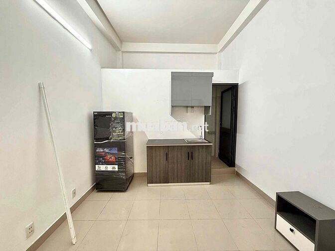 🔥CHO THUÊ STUDIO 1PN TÁCH BẾP GIÁ RẺ NGAY CÔNG VIÊN LÊ THỊ RIÊNG Q10