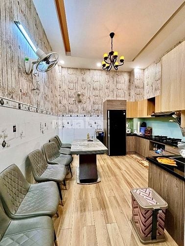 Nhà 4x13m 1 trệt 3 lầu st 6PN 7WC HXH Bình Trị Đông - Giá 5.85 tỷ