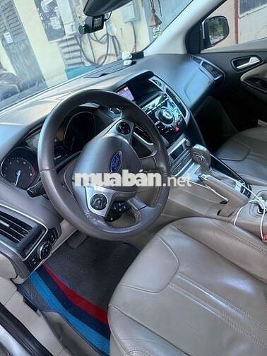 Ford Focus 2015 Bạc