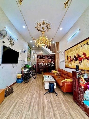 Nhà 4x13m 1 trệt 3 lầu st 6PN 7WC HXH Bình Trị Đông - Giá 5.85 tỷ