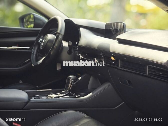Mazda Mazda 3 Luxury 2023 Xám 33.000km