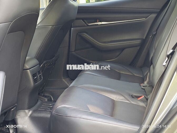 Mazda Mazda 3 Luxury 2023 Xám 33.000km