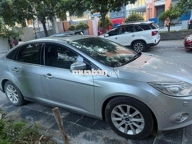 Ford Focus 2015 Bạc