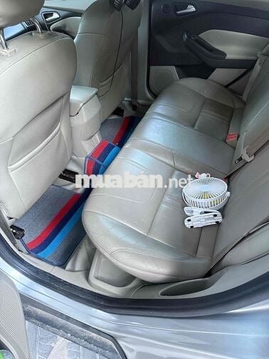 Ford Focus 2015 Bạc