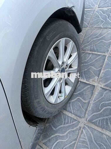 Ford Focus 2015 Bạc