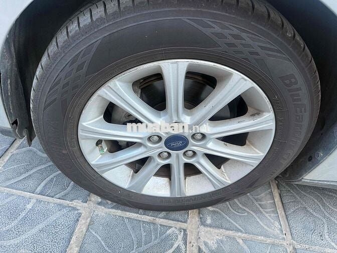 Ford Focus 2015 Bạc