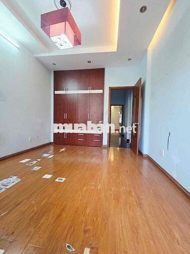 bán nhà mới giá 5 tỷ,4*14,2pn,2wc ***