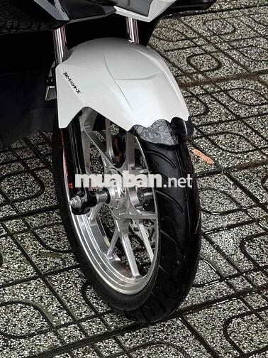 Honda AB 125cc smkey bản 2019 Trắng đen