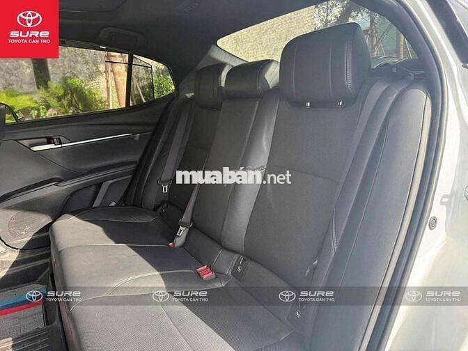 Toyota Camry 2.5 HEV TOP 2025 siêu lướt 7.000km