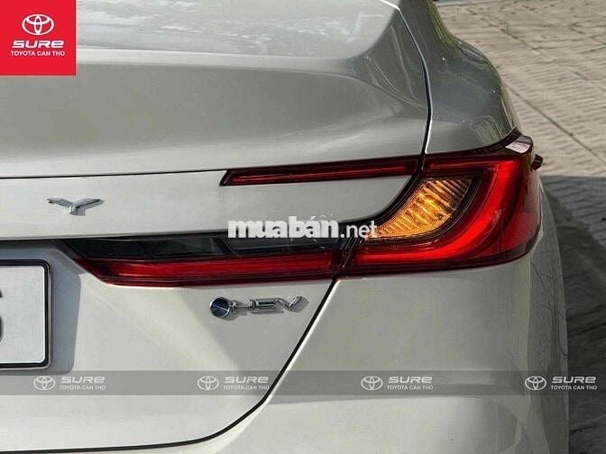 Toyota Camry 2.5 HEV TOP 2025 siêu lướt 7.000km