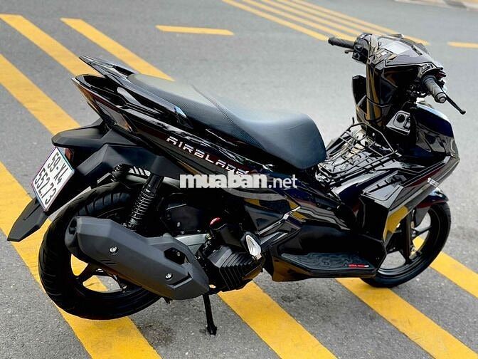 Airblade 125 mẫu 2023 4Val Bản đặc biệt Đen bóng