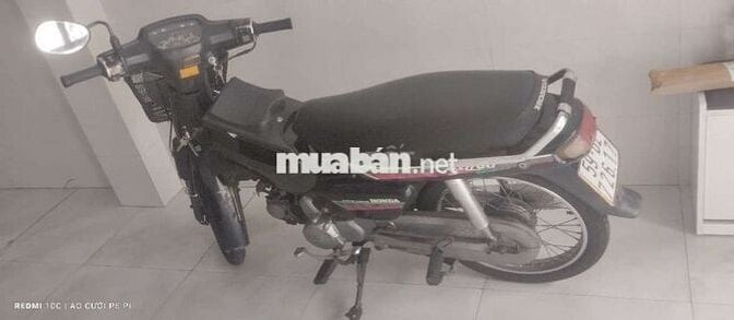 Honda Dream màu Đen