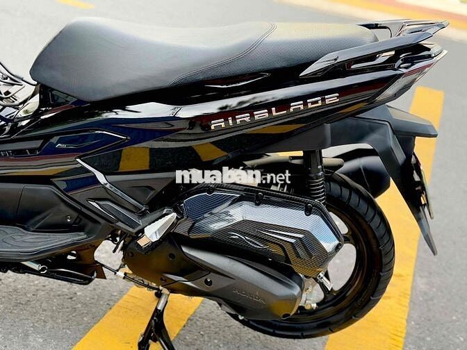 Airblade 125 mẫu 2023 4Val Bản đặc biệt Đen bóng