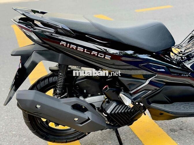 Airblade 125 mẫu 2023 4Val Bản đặc biệt Đen bóng