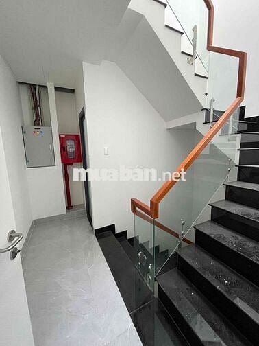 CHO THUÊ TOÀ NHÀ MẶT TIỀN QUẬN 6 DTSD 800m2