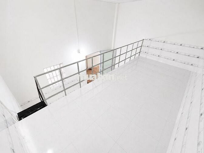 DUPLEX TO ĐÙNG GẦN ĐH Y DƯỢC - 25M2 - FREE XE - CỬA SỔ - Ở 2-3 NGƯỜI