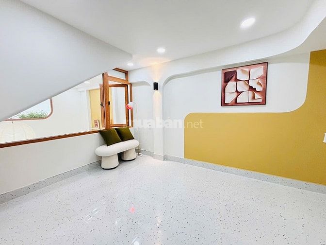 Nhà mới thiết kế hiện đại - HXH đường 26/3
