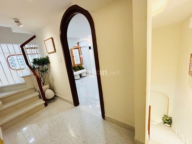 Nhà mới thiết kế hiện đại - HXH đường 26/3