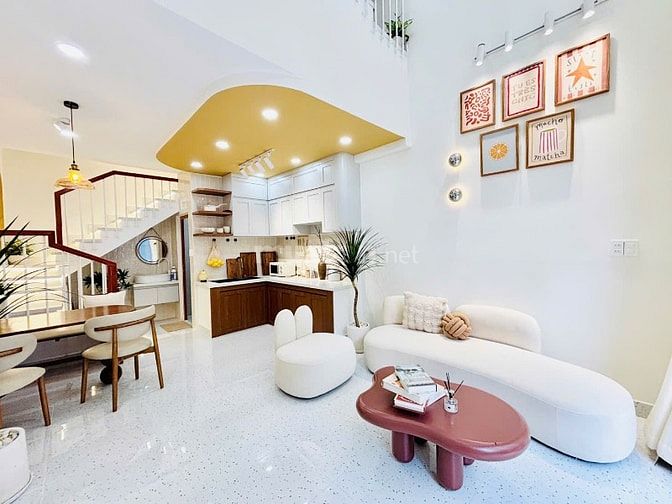 Nhà mới thiết kế hiện đại - HXH đường 26/3