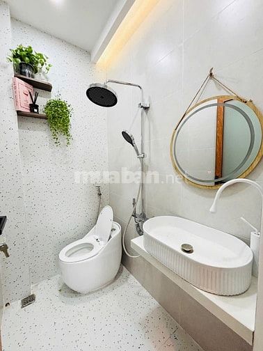 Nhà mới thiết kế hiện đại - HXH đường 26/3