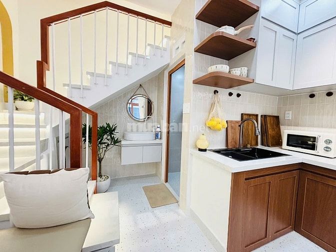 Nhà mới thiết kế hiện đại - HXH đường 26/3