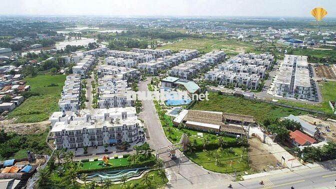 Biệt thự nghĩ dưỡng, cho thuê, 170m2, 1 trệt 2 lầu, 1 tum, Đức Hòa