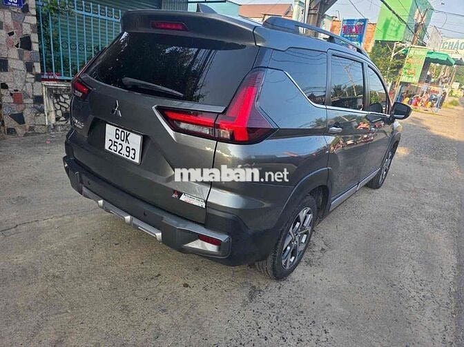 Mitsubishi Xpander Cross 2023 Xám 7 chỗ