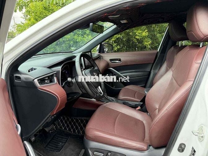 Toyota Corolla Cross 1.8HV 2020 Trắng Tự động