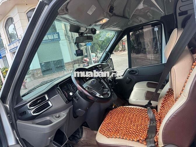 Ford Transit 2023 16 chỗ Bạc 12.8 vạn
