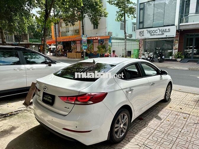 Hyundai Elantra 1.6AT 2017 Trắng Tự động