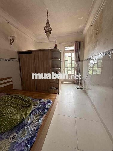 NHÀ 4T HUỲNH TẤN PHÁT QUẬN 7- 4PN- SHR HOÀN CÔNG- GIÁ 5 TỶ HƠN- KDC HH