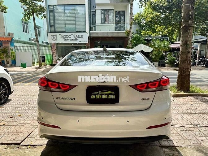 Hyundai Elantra 1.6AT 2017 Trắng Tự động