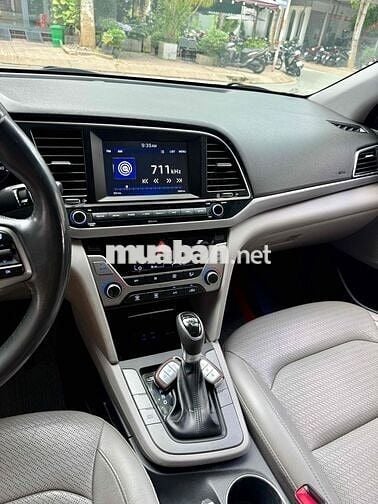 Hyundai Elantra 1.6AT 2017 Trắng Tự động
