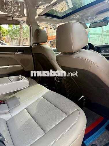 Hyundai Elantra 1.6AT 2017 Trắng Tự động