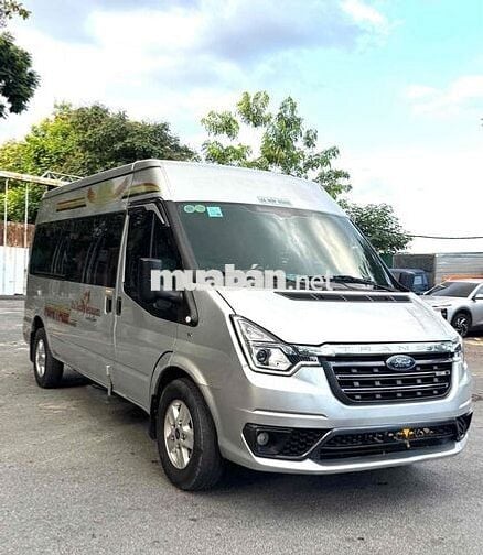 Ford Transit 2023 16 chỗ Bạc 12.8 vạn