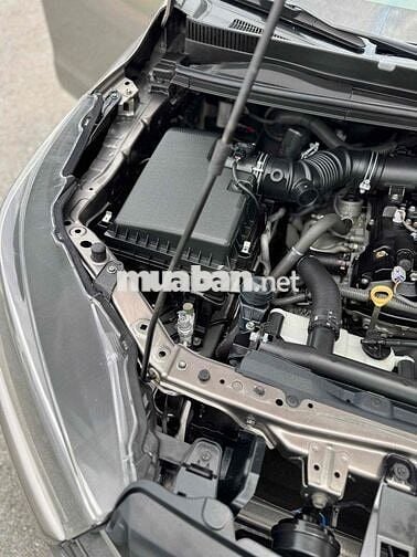 Toyota Innova 2018 Số sàn 8 chỗ Nâu