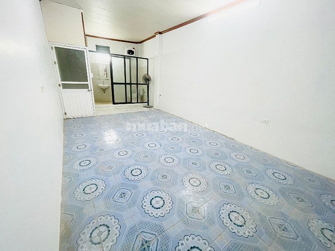 Nhà Khu Văn Miếu cho Gia Đình Thuê -Diện Tích 80m2  Điện Nước Giá Dân 