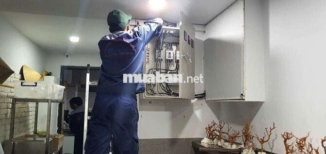 Tuyển thợ , phụ điện nước