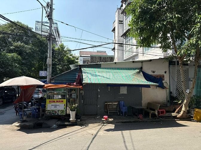 BÁN NHÀ CẤP 4 GÓC 2 MẶT TIỀN – ĐƯỜNG Ô TÔ 8M – KHU DÂN CƯ HIỆN HỮU