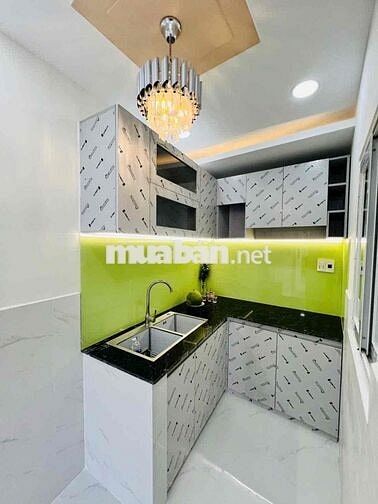 nhà mới hoàn thiện. trung tâm Q8. shr chính chủ, chỉ hơn 3t