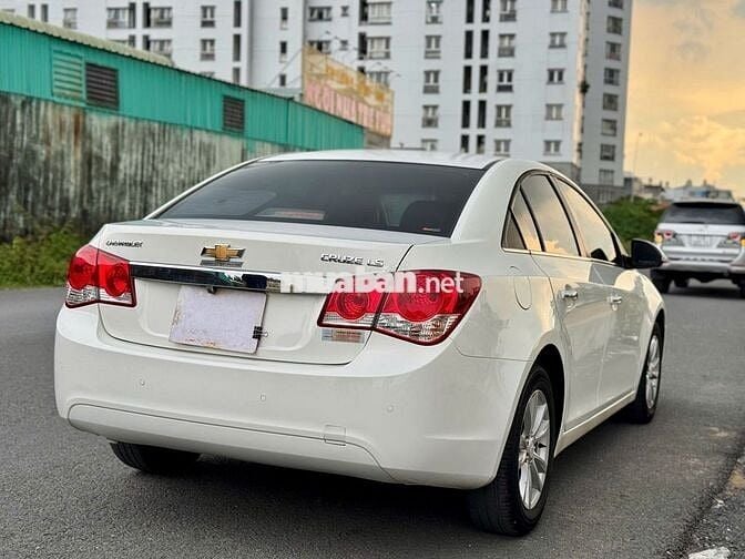 Chevrolet Cruze 2015 Số sàn Trắng 48.000 km