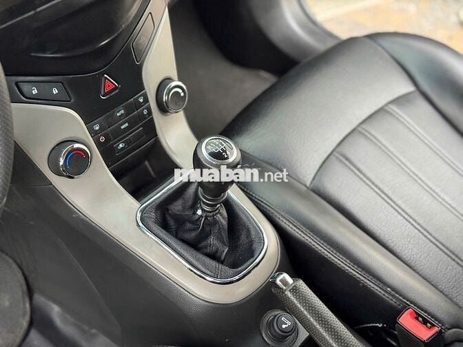 Chevrolet Cruze 2015 Số sàn Trắng 48.000 km