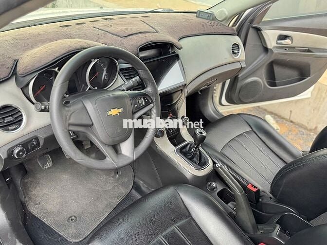 Chevrolet Cruze 2015 Số sàn Trắng 48.000 km