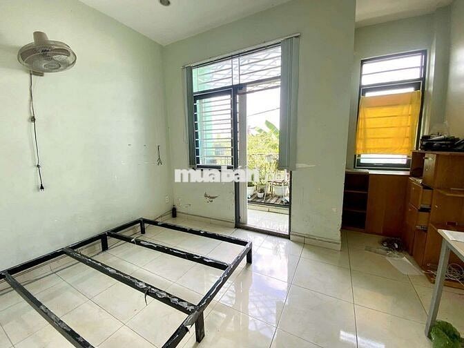 CHO THUÊ NHÀ 1 TRỆT 1 LẦU, DT 4×13 CÓ 2PN,2WC. HẺM 4M AN NINH